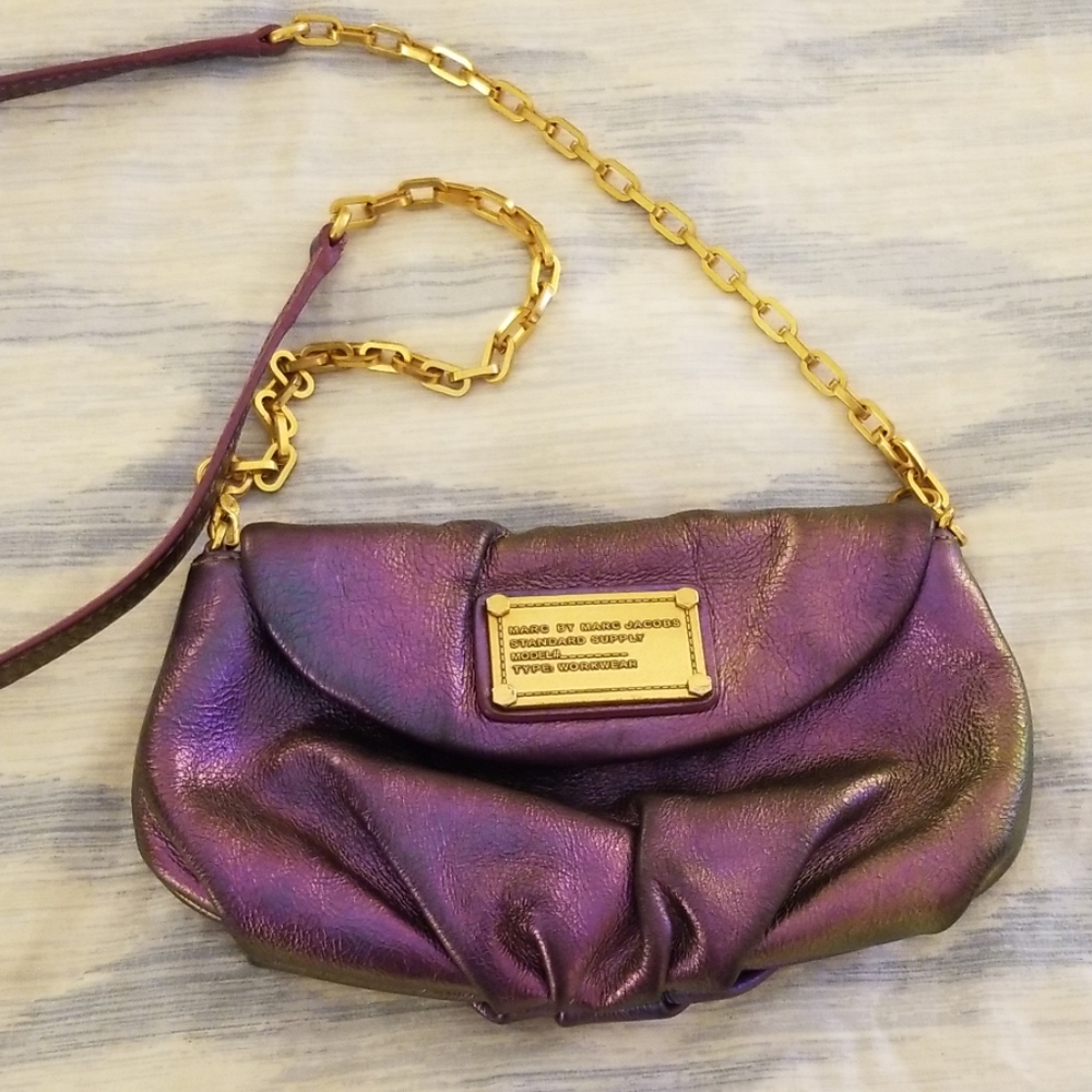 Mermaid leather bag with removable chain